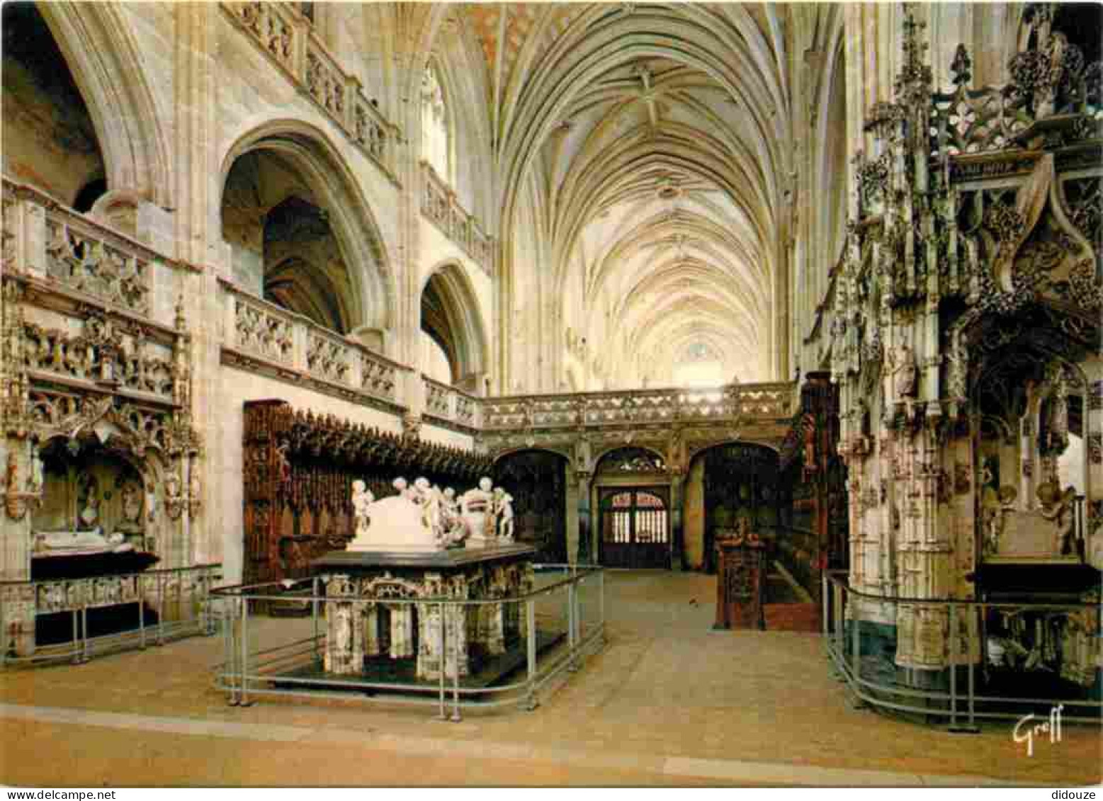 01 - Bourg en Bresse - Eglise de Brou - intérieur de l'Eglise de Brou - Le Chœur avec les tombeaux le Marguerite de Bour