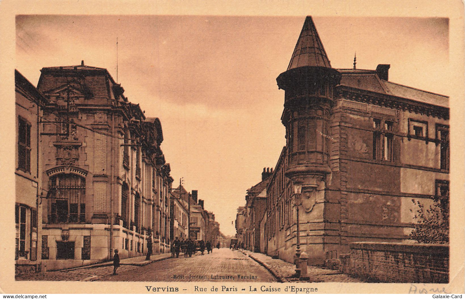 02  VERVINS LA RUE DE PARIS