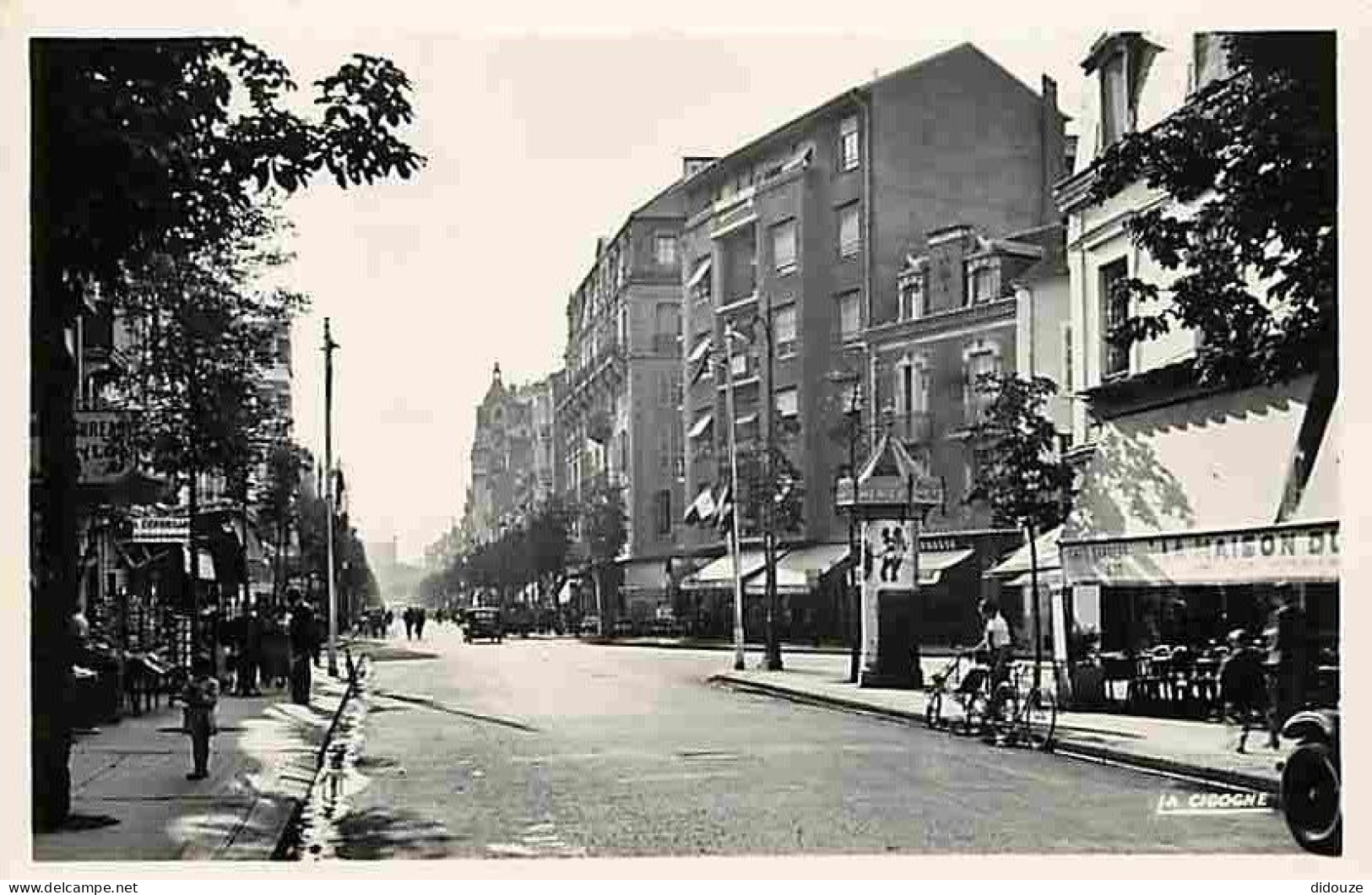 03 - Vichy - Rue de Paris - Automobiles - Carte Neuve - CPM - Voir Scans Recto-Verso
