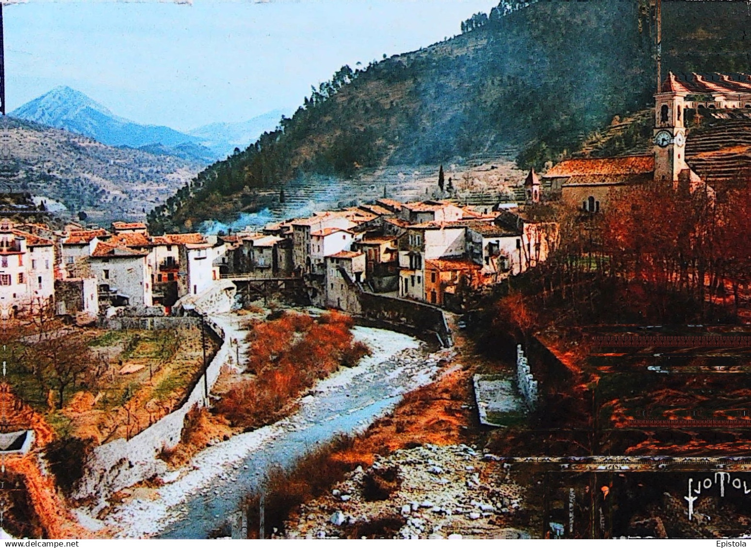 ► (06) L'ESCARENE vue générale