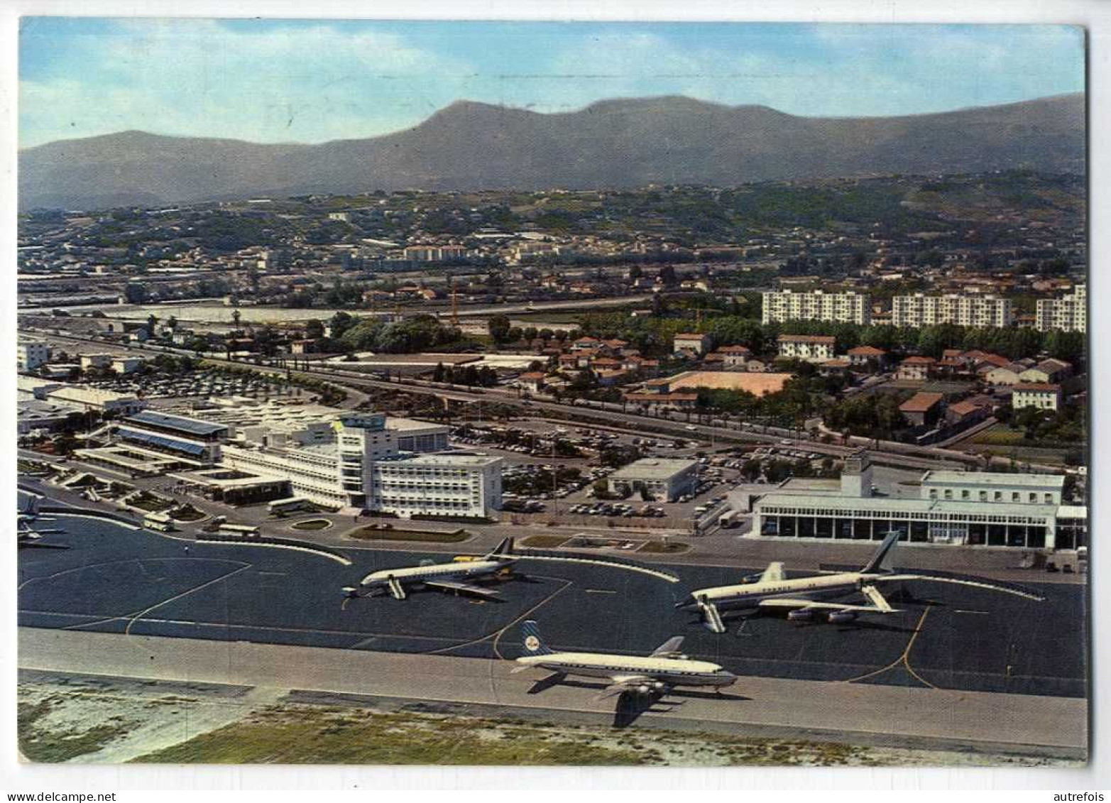 06  NICE  AEROPORT    -  CPM  1950 / 60