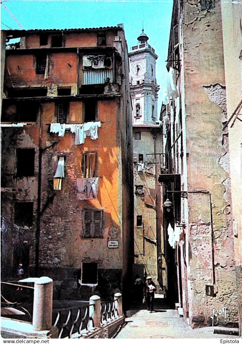 ► 06 - NICE  Cpsm  Rue du Choeur  Vieux Nice Yvon1181