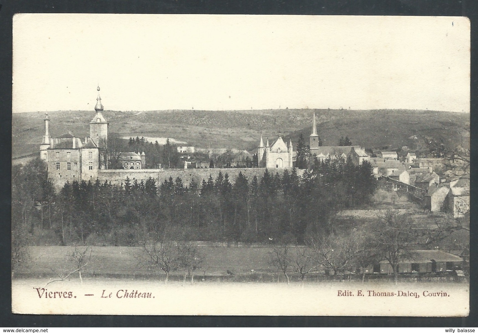 1.1 // CPA - VIERVES - Viroinval - Le château   //