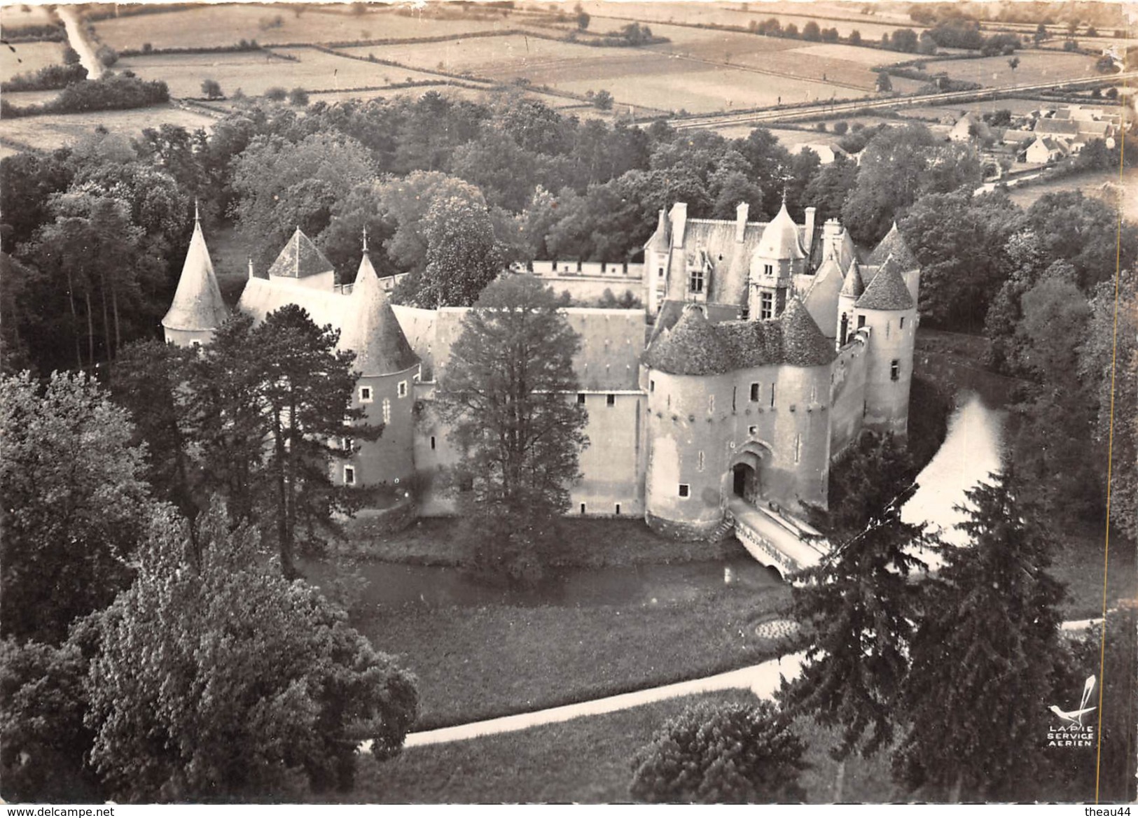 ¤¤  -  1  -  AINAY-le-VIEIL  -  Le Chateau   -  ¤¤