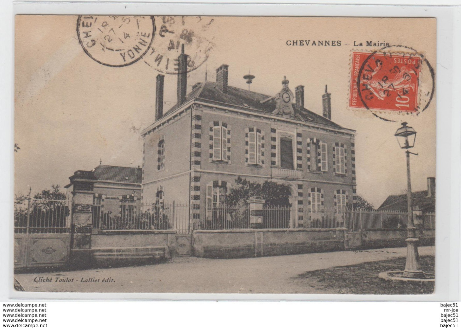 1 cpa Chevannes "la mairie"