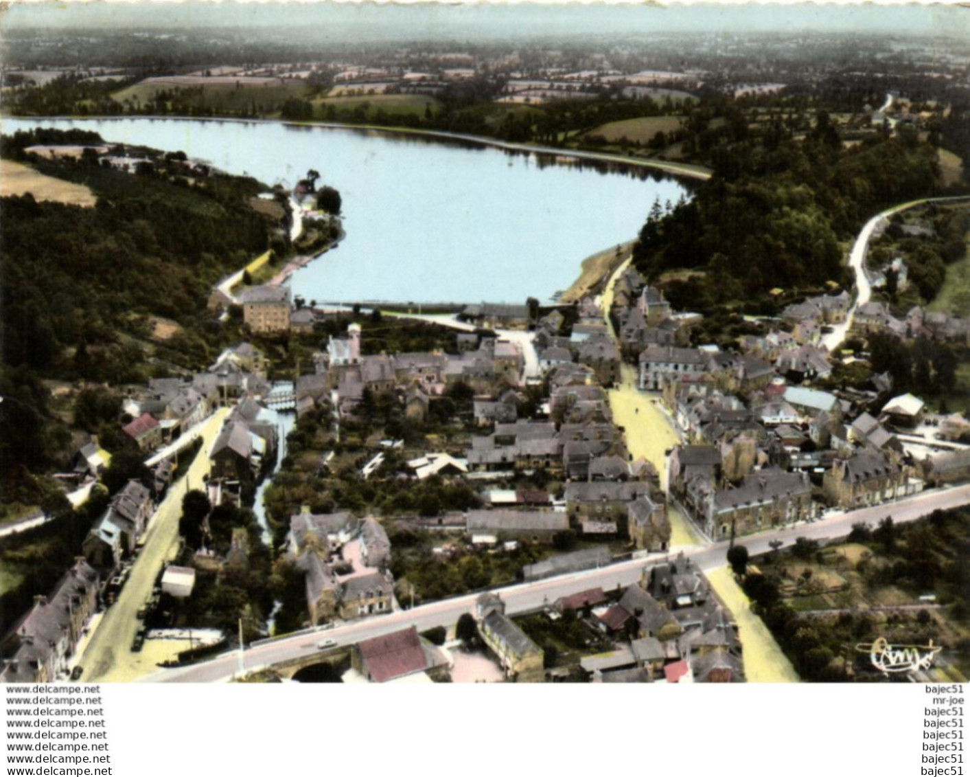 1 cpsm Jugon les lacs