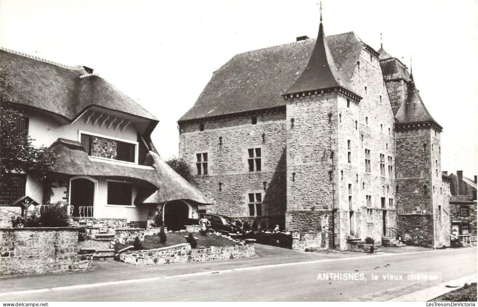 [-10%] BELGIQUE - Anthisnes - le vieux Château - vue générale - de lextérieure - animé - Carte Postale Ancienne