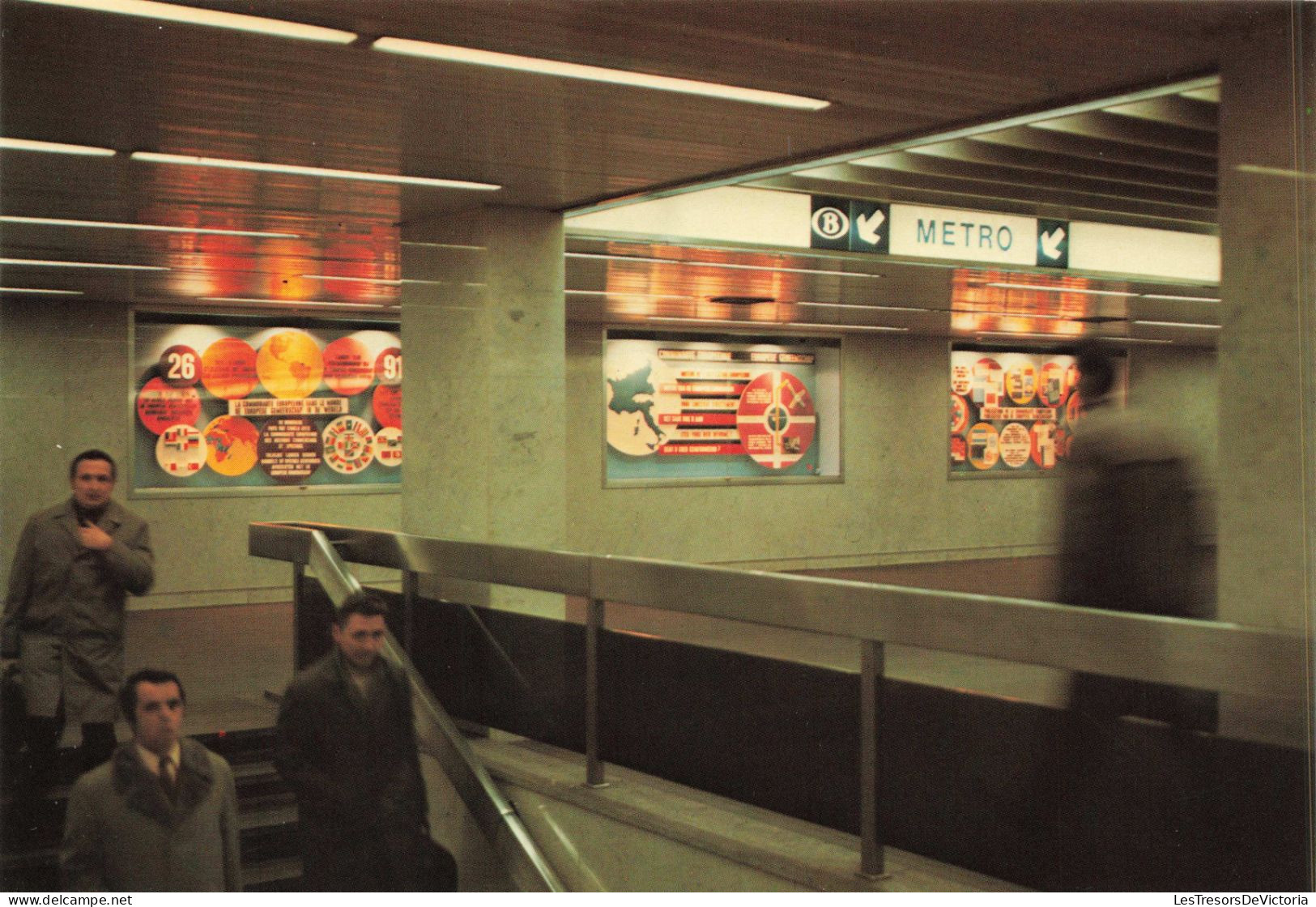 [-10%] BELGIQUE - Bruxelles - Métro - Schuman Mézzanine Ouest - Animé -  Carte Postale
