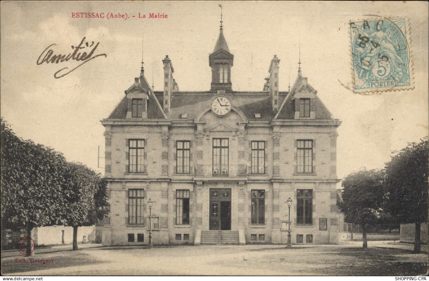10 - Estissac - La mairie