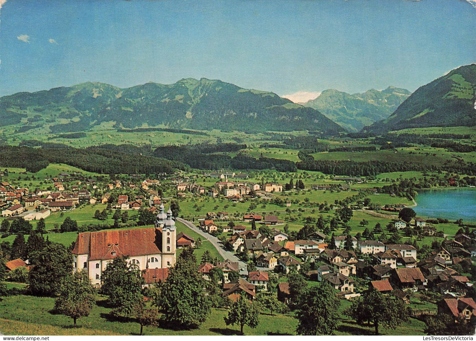 [-10%] SUISSE - Sarnen - Cures Air des Mutualités Chrétiennes Melchtal - Panorama - Eglise - Lac - Montagne -  Carte pos