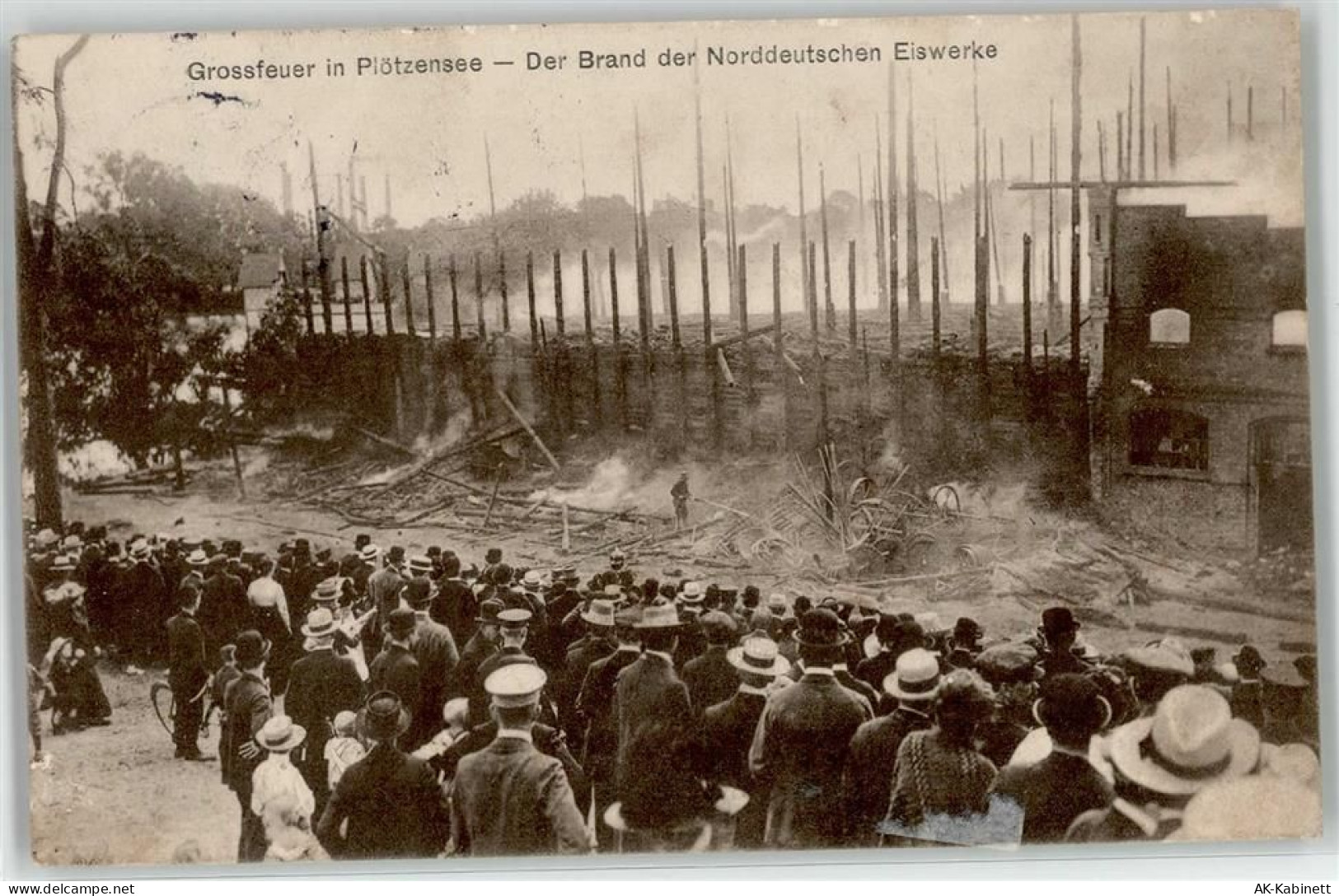 10115 W1000 Plötzensee - Großfeuer Norddeutsche Eiswerke Menschenmenge F... - 52095554