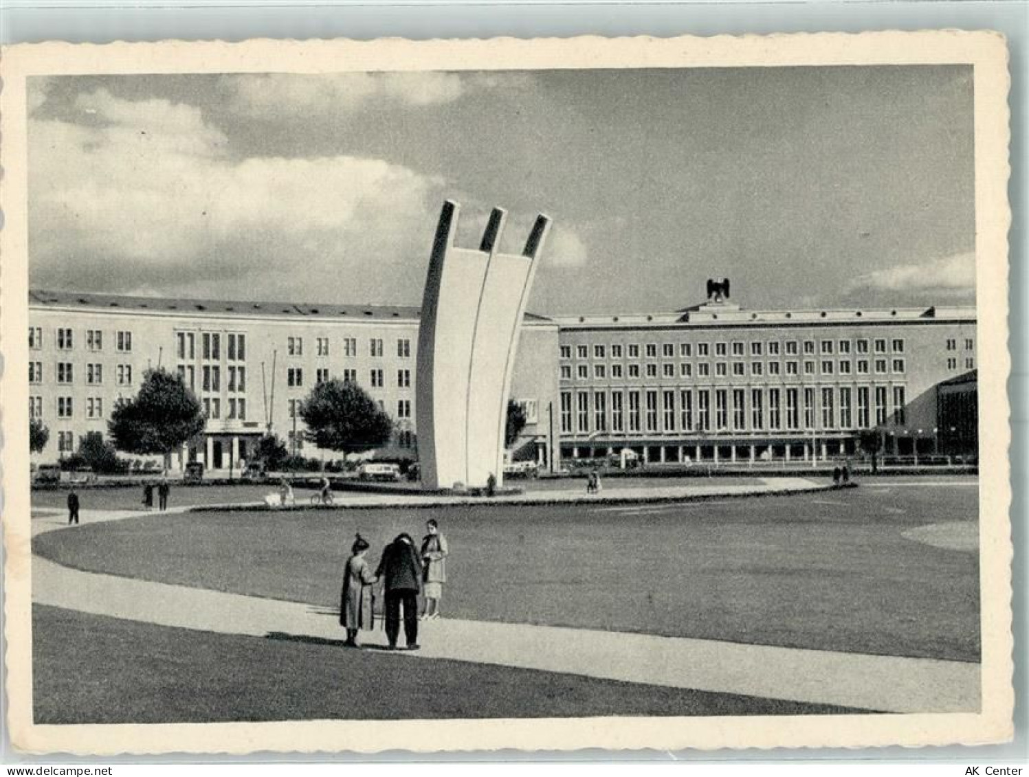 10115 W1000 Tempelhof - Luftbrückendenkmal - 10399843