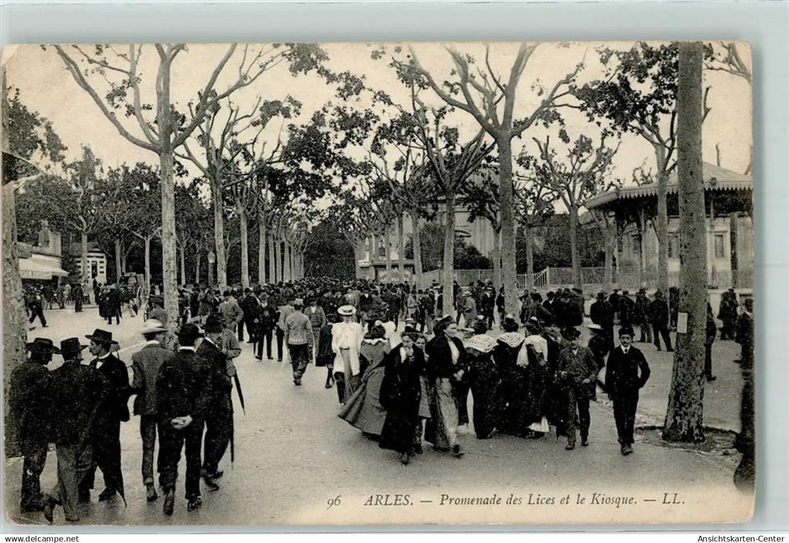 10297844 - Arles