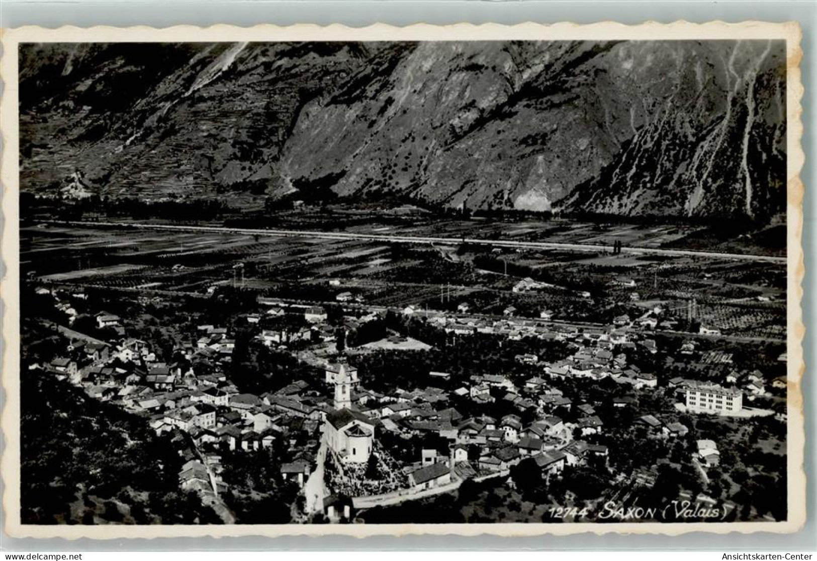 10587488 - Saxon Tovassière