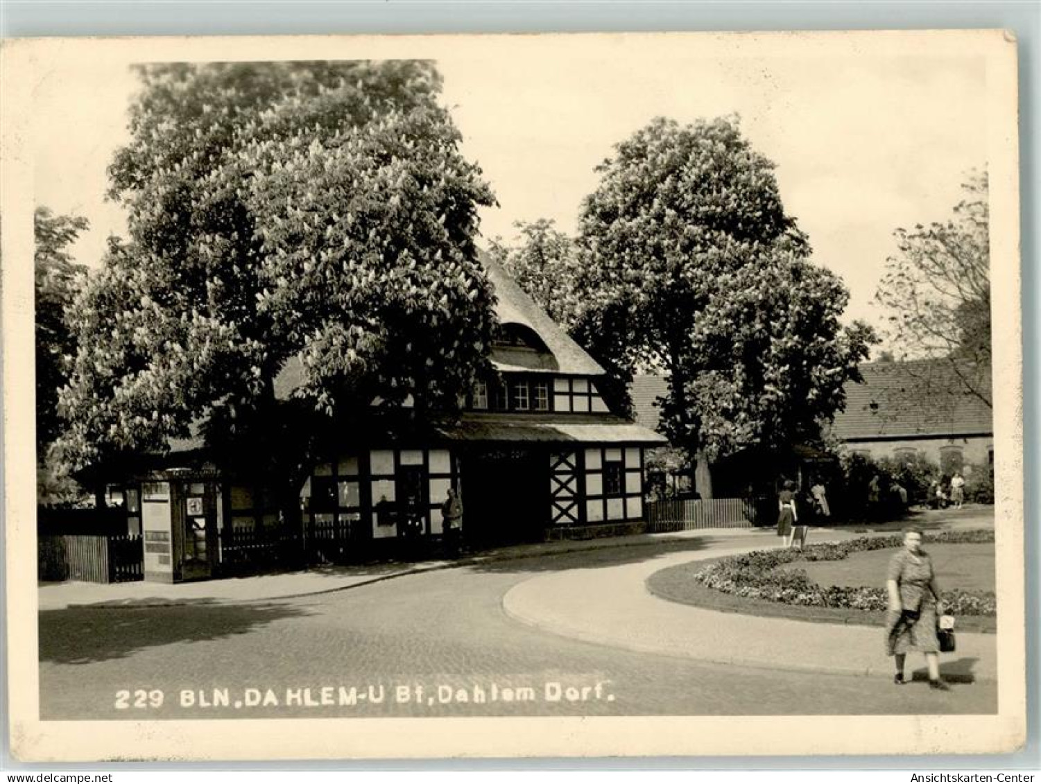 10625615 - Dahlem