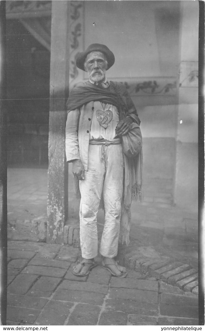 10775 - Bolivie - Mendiant