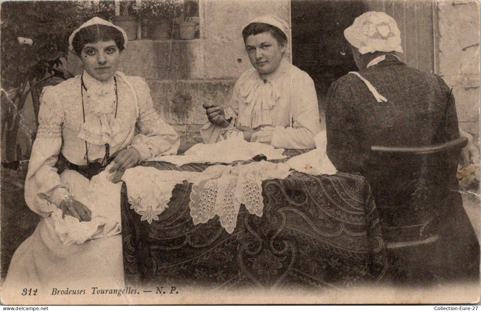 (11/01/26) REGION-CPA CENTRE - VAL DE LOIRE - BRODEUSES TOURANGELLES