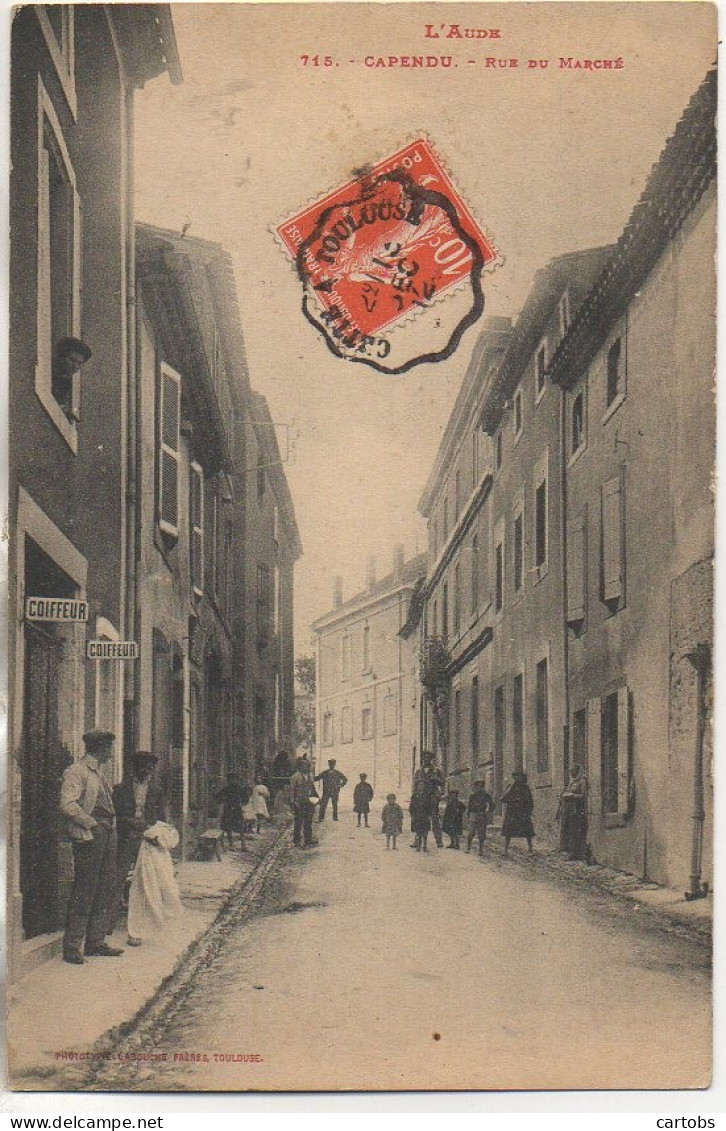 11 CAPENDU   Rue du Marché  (animée)