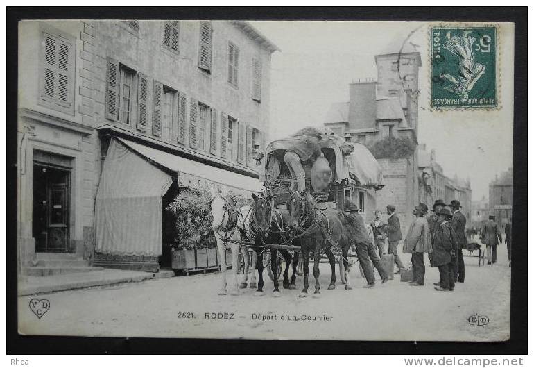 12 Rodez - départ d'un courrier - attelage cheval