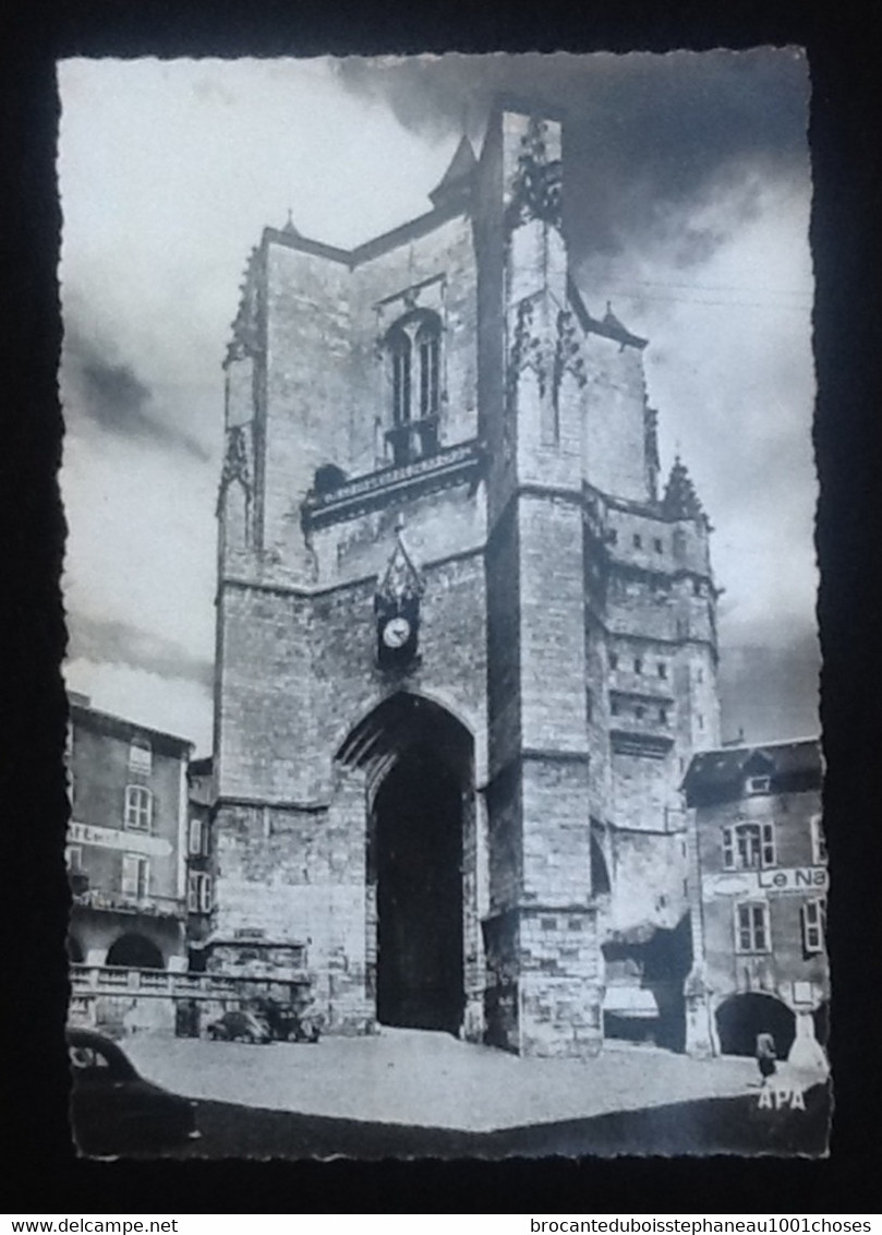 12  Villefranche-de-Rouergue La Collégiale