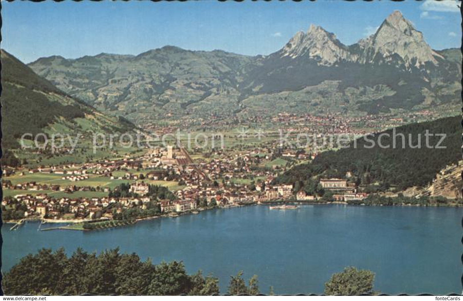 12375435 Brunnen Vierwaldstaettersee SZ Schwyz und die Mythen Alpenpanorama