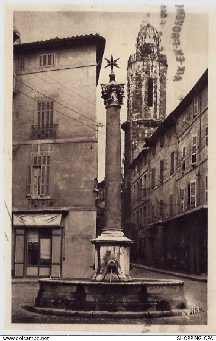 13 - Aix en provence - Fontaine des Augustins - Voyagé - Dos divisé...