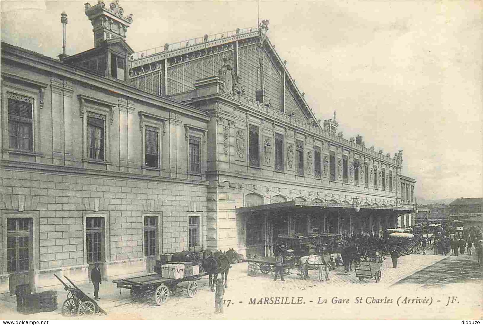 13 - Marseille - La Gare Saint Charles - Animée - CPA - Voir Scans Recto-Verso