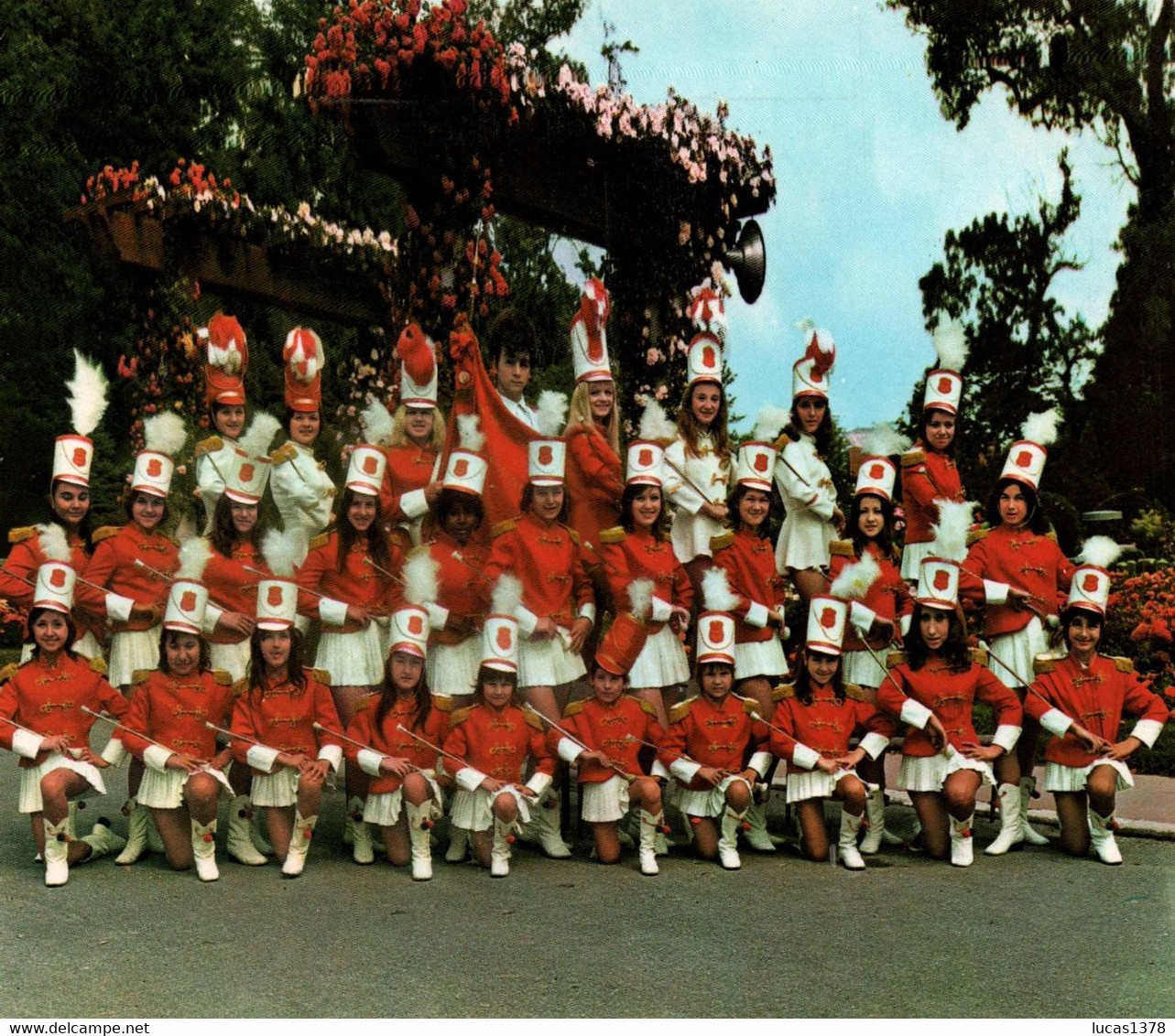 13 / MARSEILLE  / MENPENTI / GROUPE DE MAJORETTES A.E.L