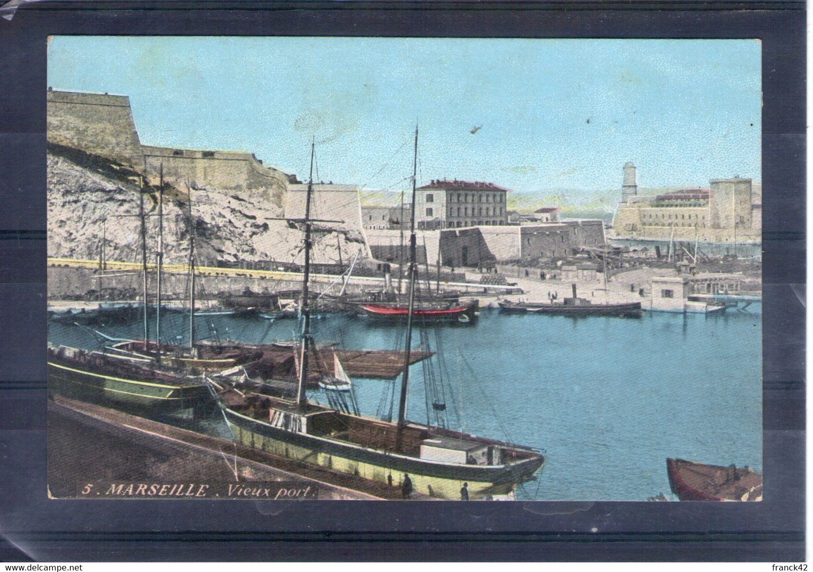13. marseille. vieux port