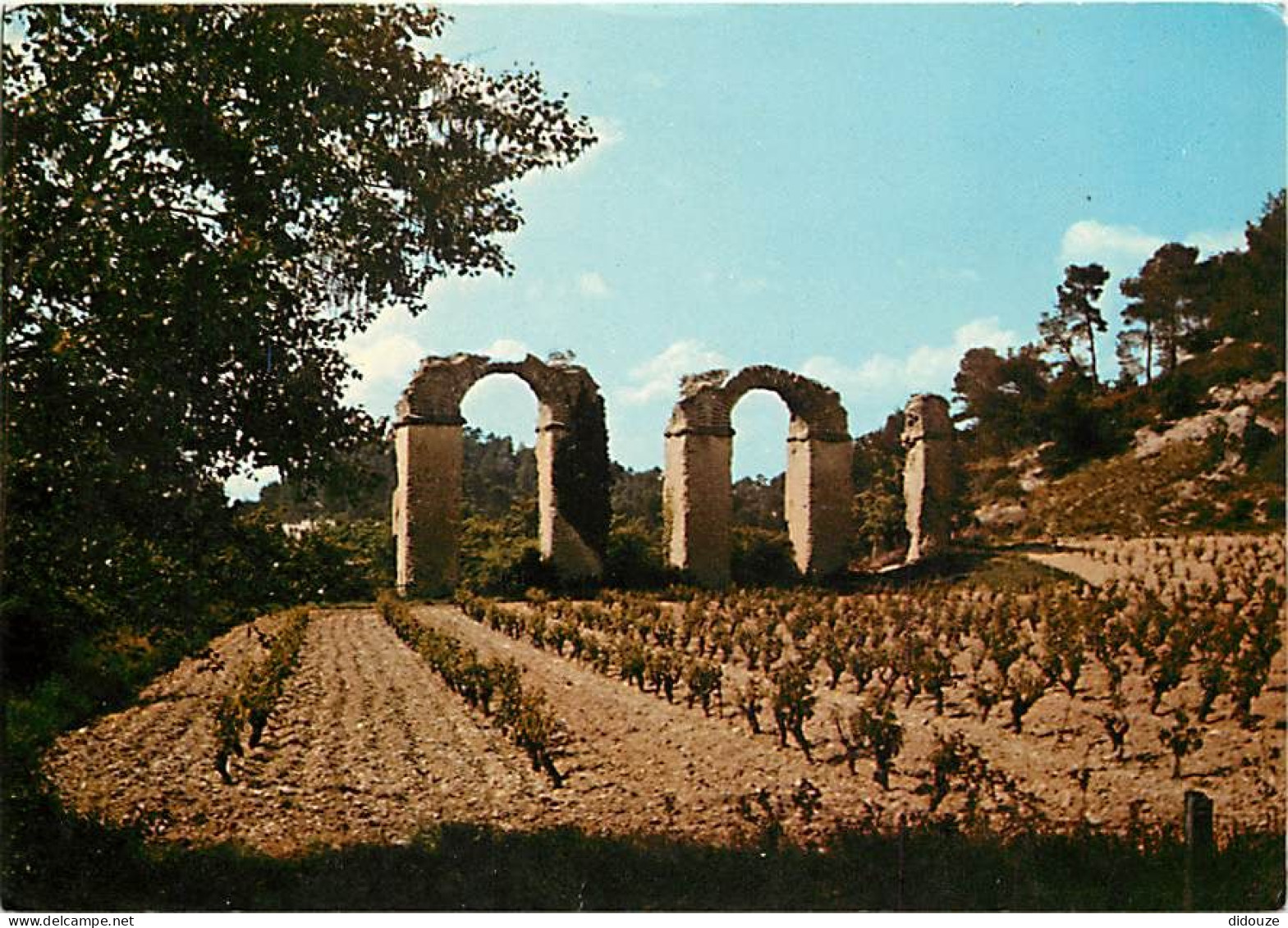 13 - Meyrargues - Arcades Romaines, Reste d'un Aqueduc Romain - CPM - Voir Scans Recto-Verso