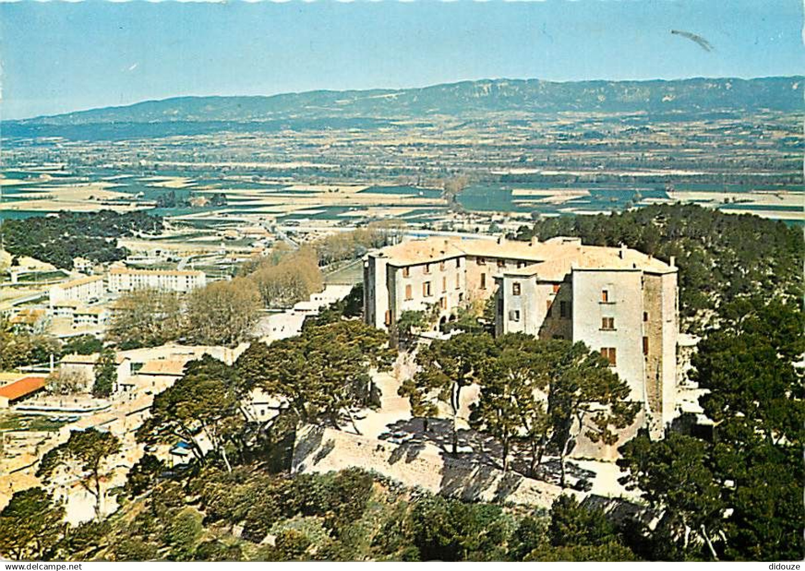 13 - Meyrargues - Le Château - Vue aérienne - CPM - Voir Scans Recto-Verso