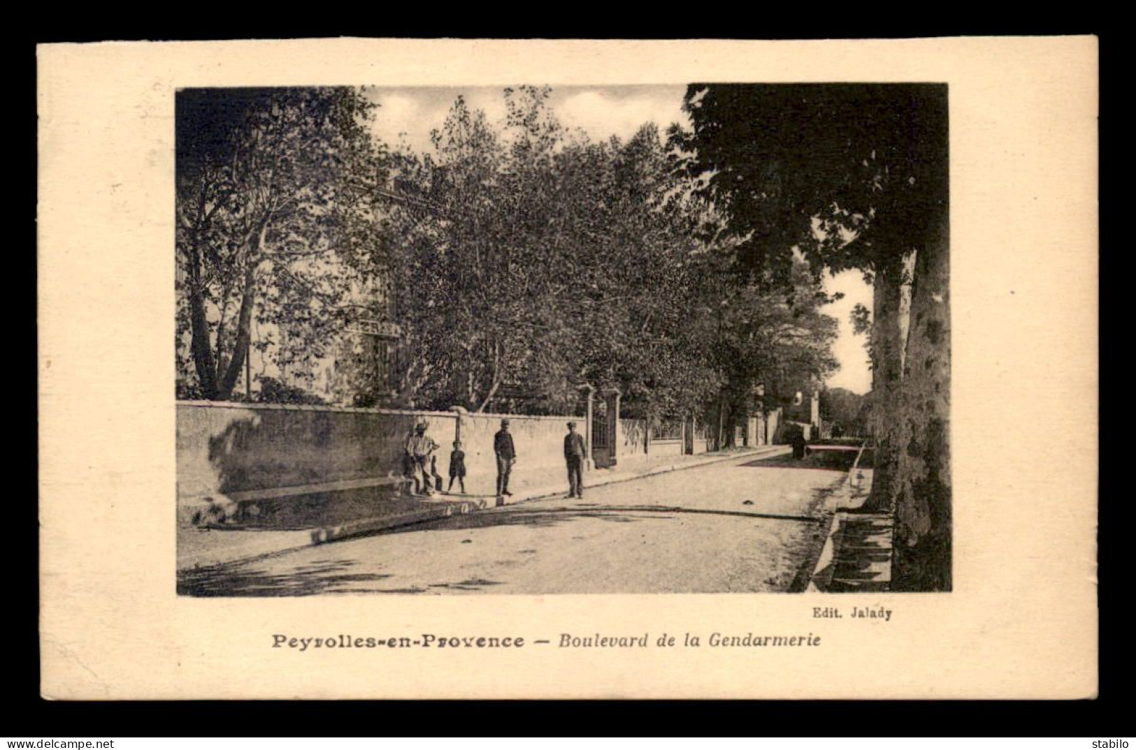 13 - PEYROLLES - BOULEVARD DE LA GENDARMERIE