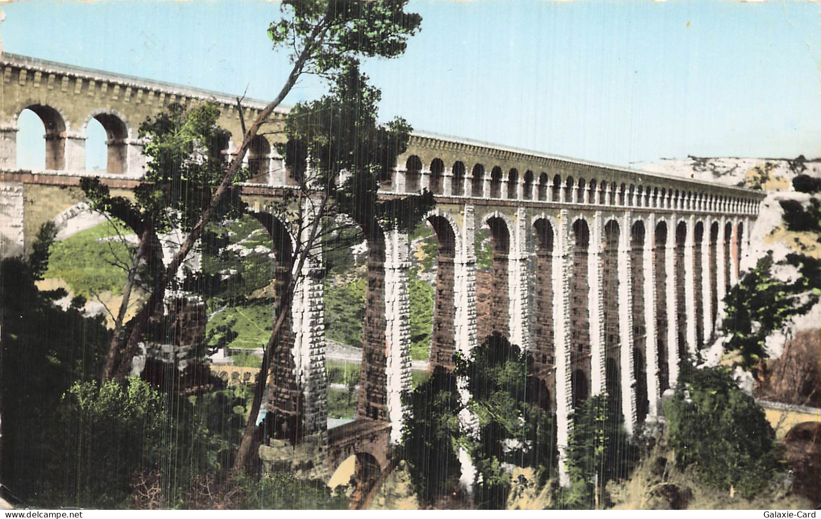 13 ROQUEFAVOUR AQUEDUC DE ROQUEFAVOUR