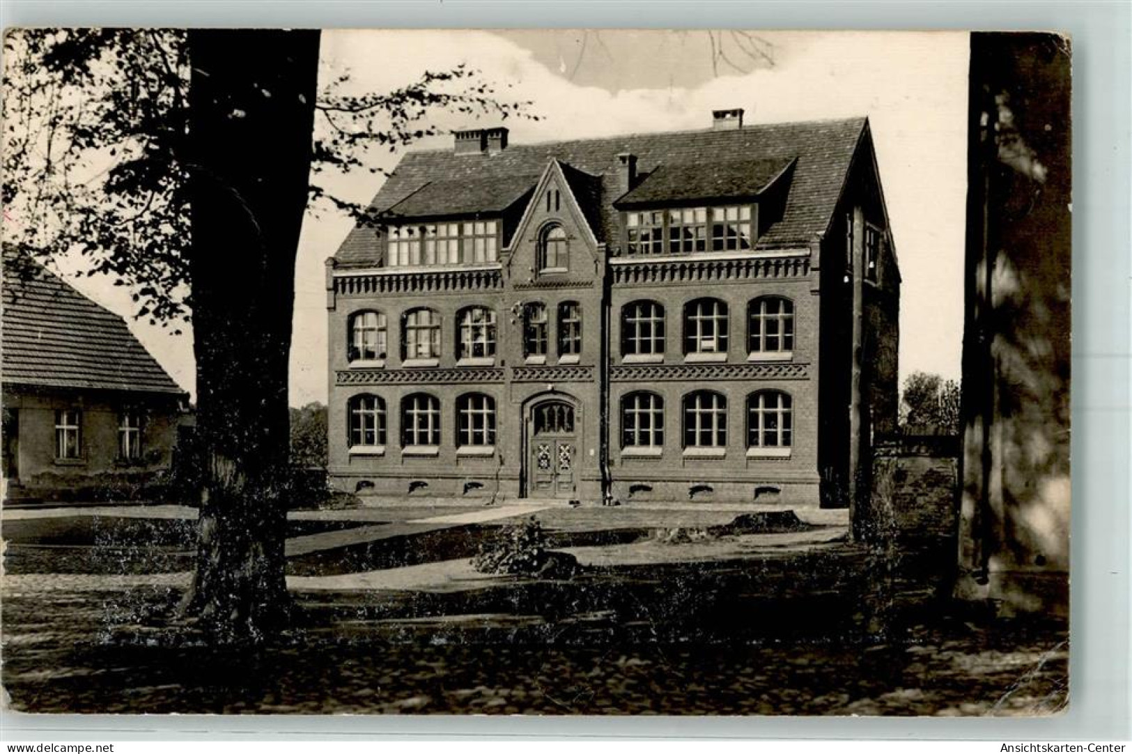 13165840 - Lindow Mark