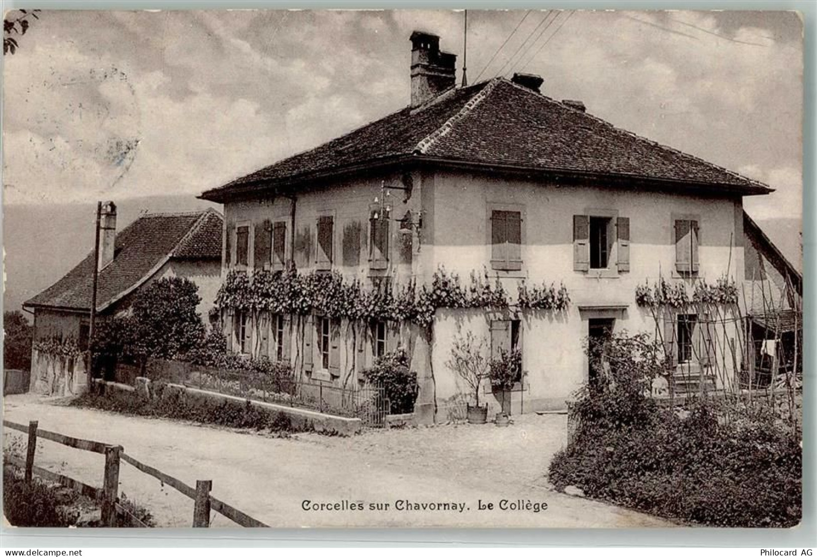 1374 Corcelles-sur-Chavornay 1919 Foto AK Le Collége - 13552120