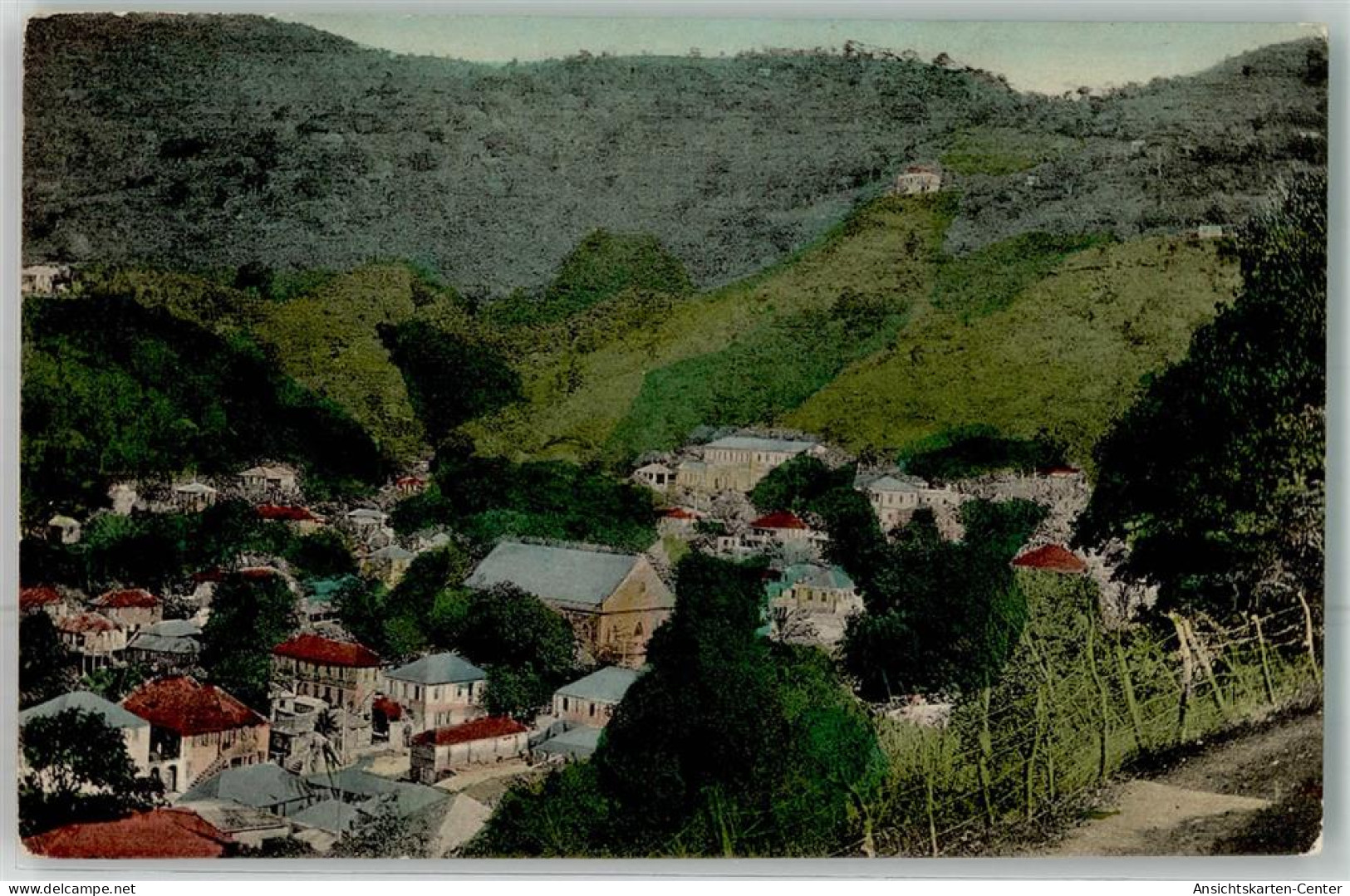 13955528 - Vogelschau der Anglikanischen Kirche St. Thomas