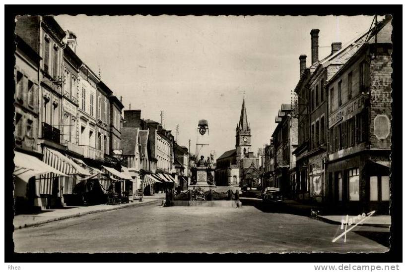 14 Livarot monument aux morts D14D K14371K C14371C RH103731