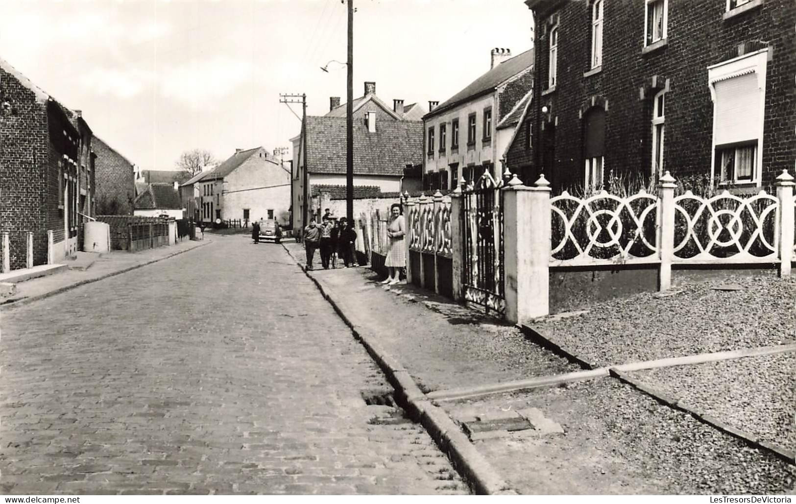 [-15%] BELGIQUE - Chastre - Villeroux (Brabant) - rue du Village - Carte Postale