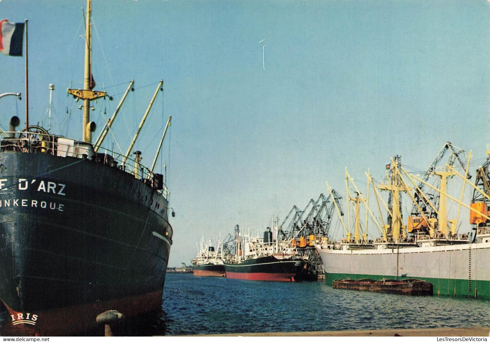 [-15%] FRANCE - Dunkerque - Port - Cargos - Quai - Drapeau - Grue - bateau - transport maritime - Lumicap - Carte postal