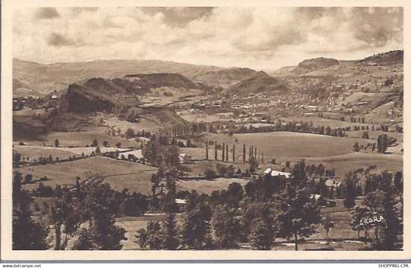 15 - Murat - Vue de la vallée de l'Alagnon
