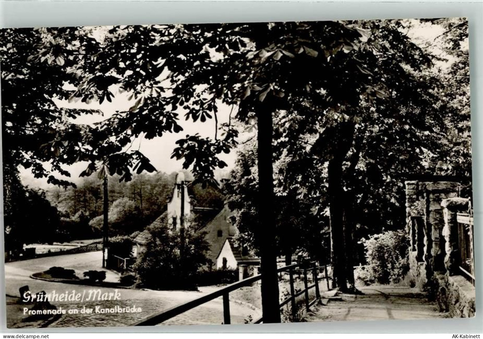 15537 O1252 Grünheide , Mark Foto AK Promenade an der Kanalbrücke - 39462458