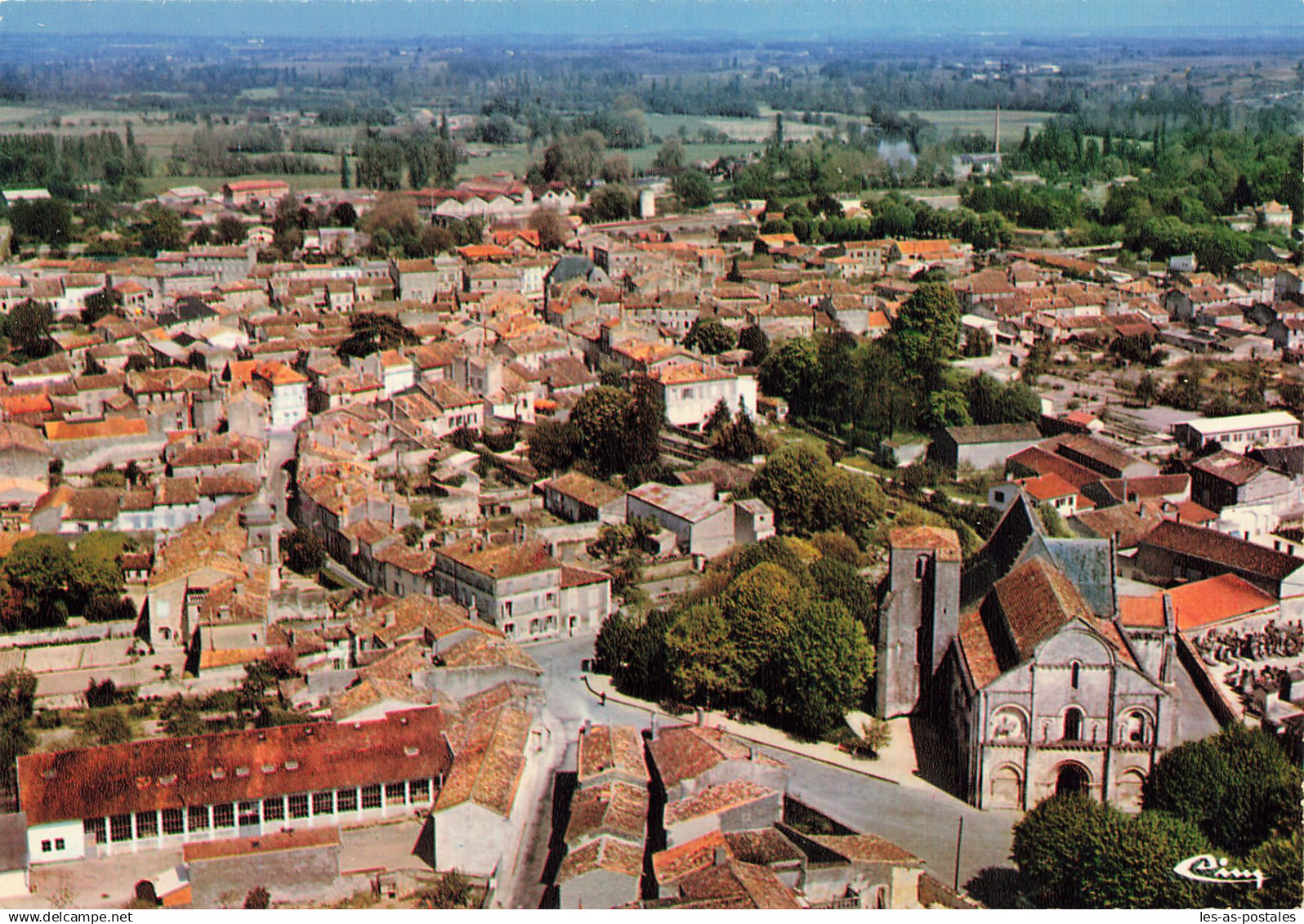 16 CHATEAUNEUF SUR CHARENTE