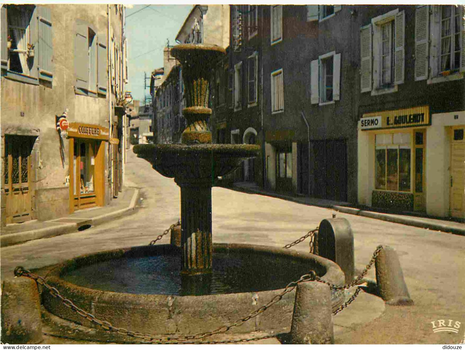 16 - Confolens - Vieille fontaine - CPM - Voir Scans Recto-Verso