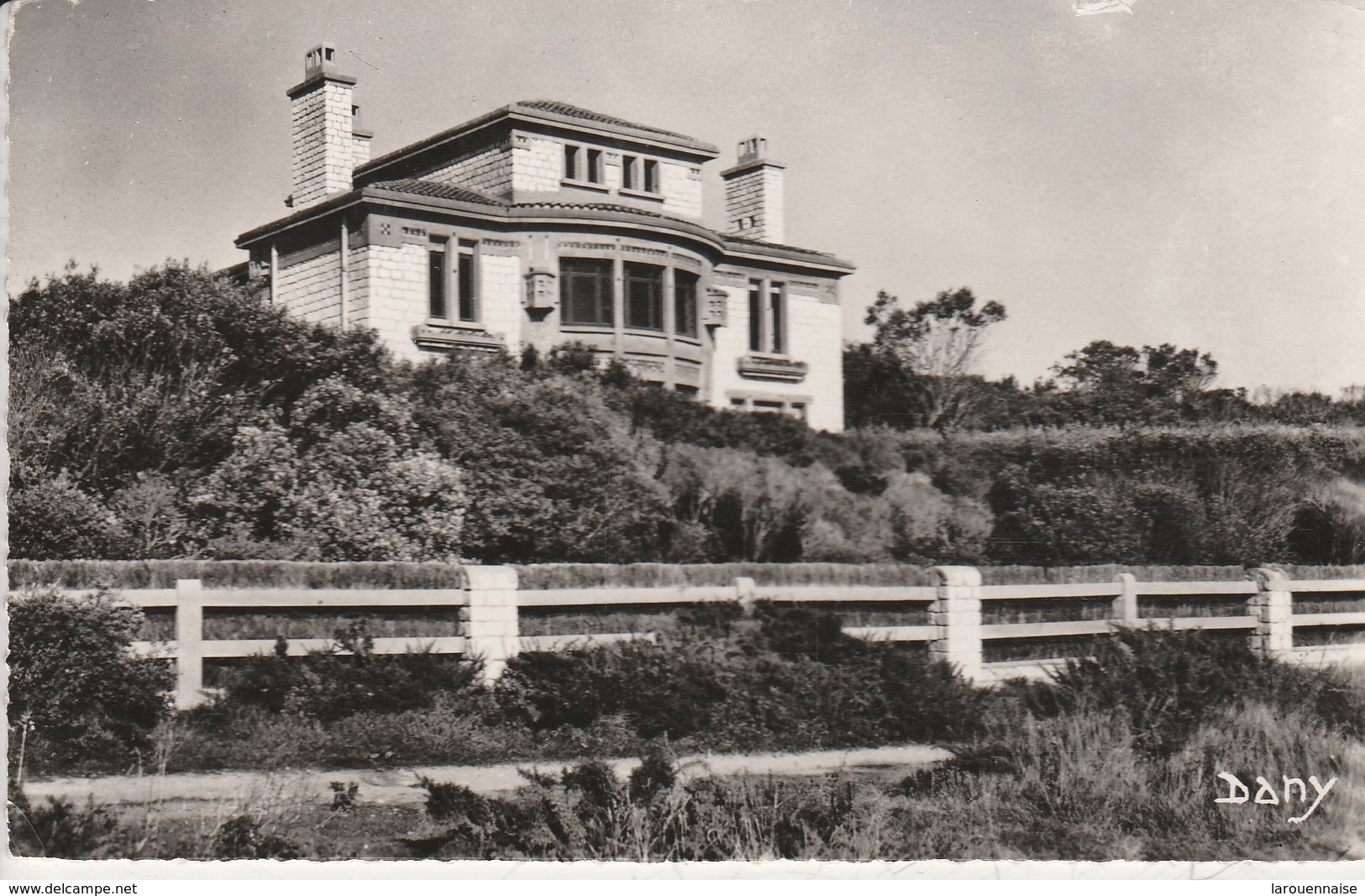 17 - VAUX SUR MER "La Filandière"