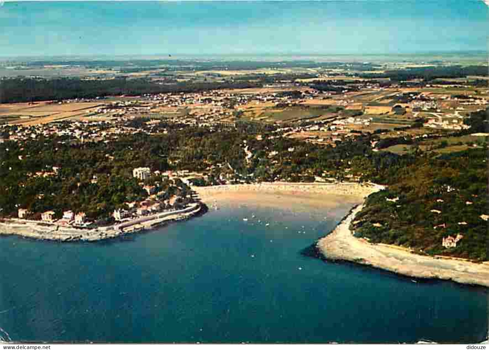 17 - Vaux sur Mer - La plage de Nauzan - Vue aérienne - CPM - Voir Scans Recto-Verso