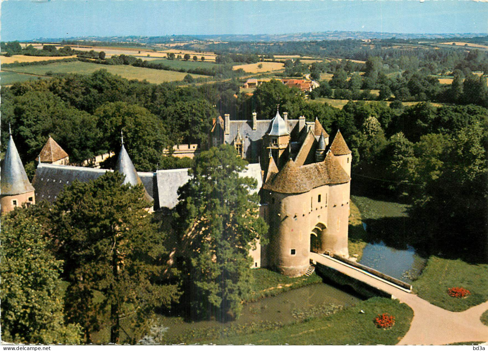 18 - AINAY LE VIEIL