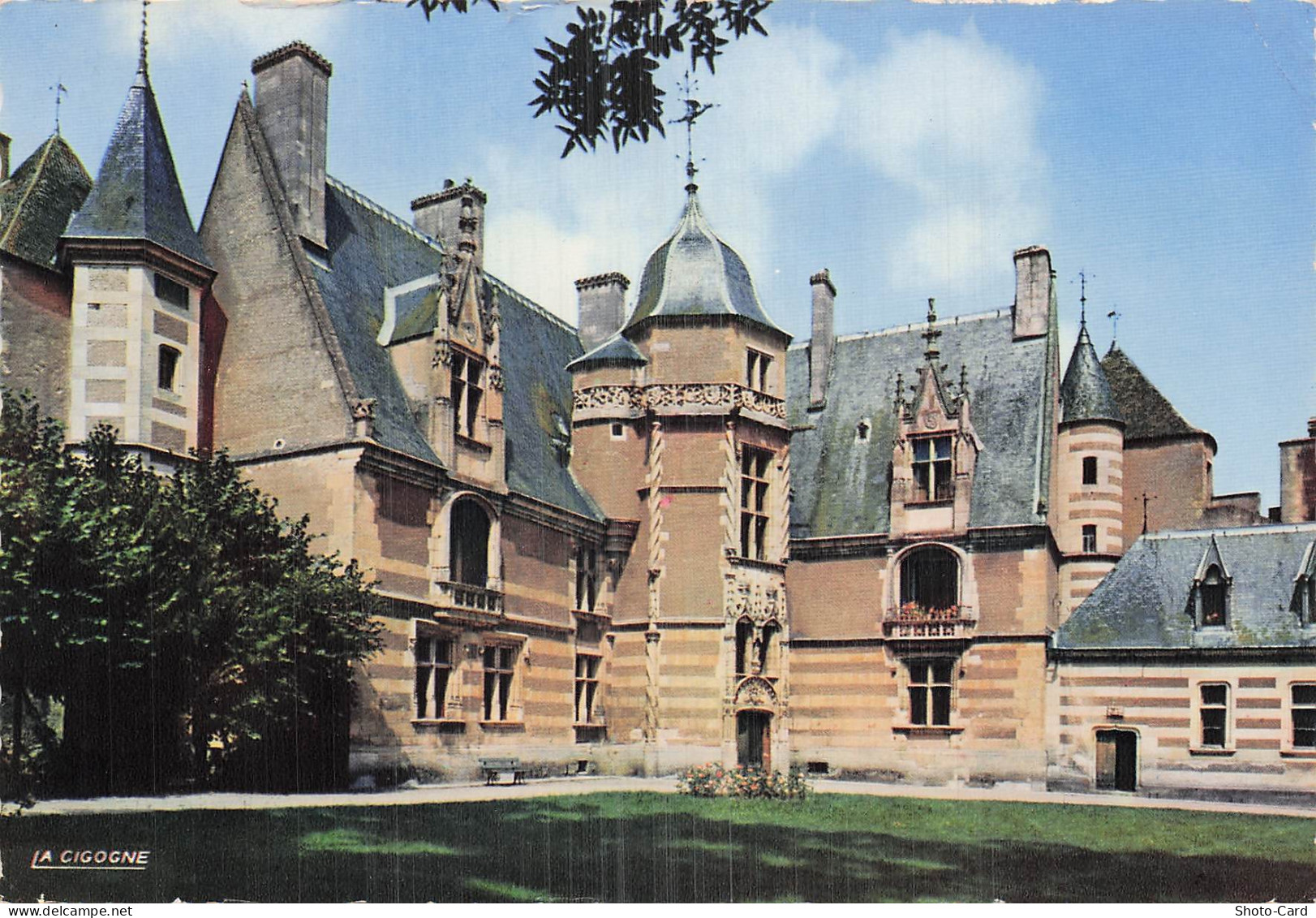 18 AINAY LE VIEIL CHATEAU D AINAY LE VIEIL