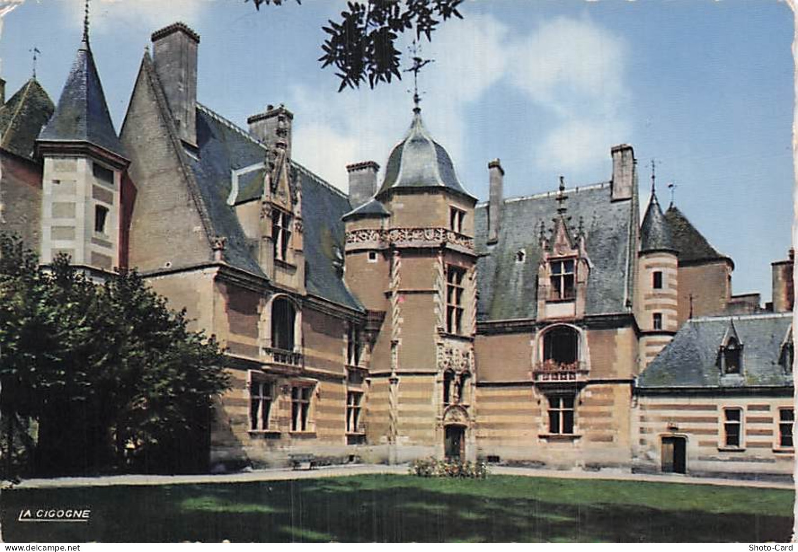 18 AINAY LE VIEIL CHATEAU D AINAY LE VIEIL