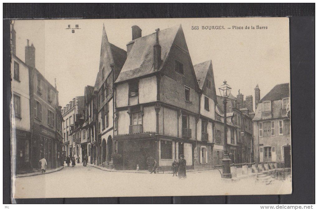 18 - Bourges - place de la Barre