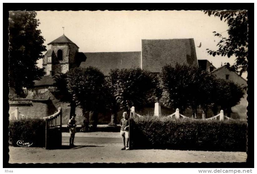 18 Léré monument aux morts eglise D18D K18125K C18125C RH080209
